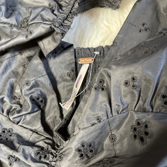 Free People Bella Eyelet Embroidered Puff Sleeve Top Blouse M $128 - Picture 8 of 8